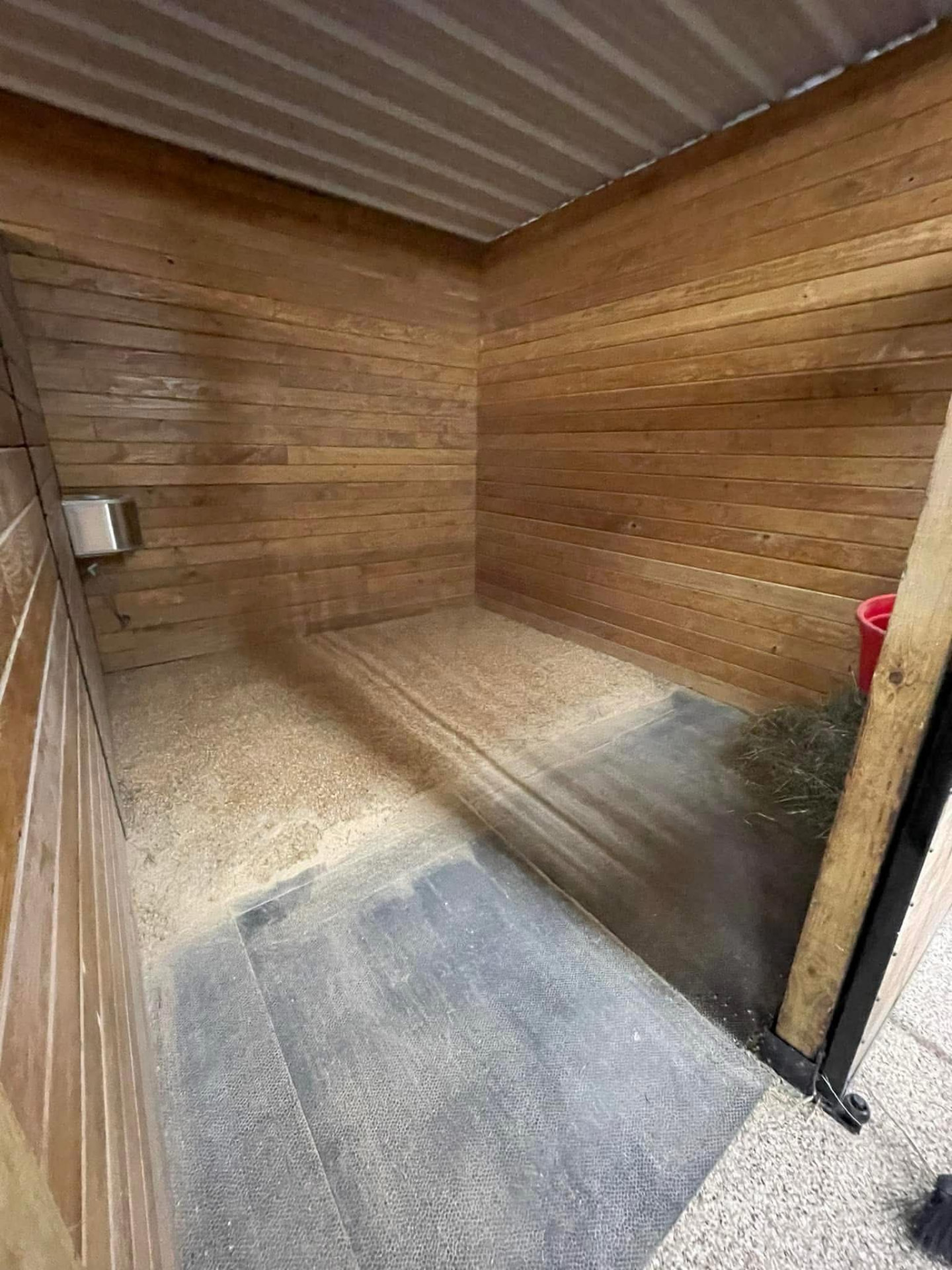 Matted stall